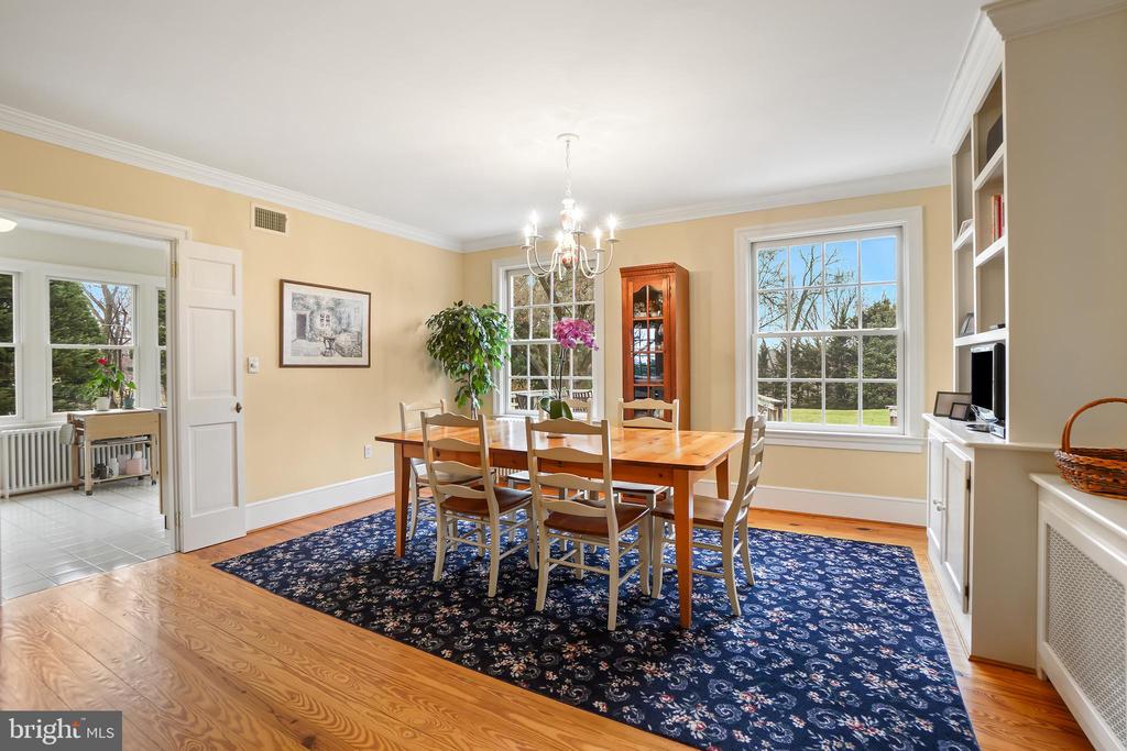 8901 Damascus Rd