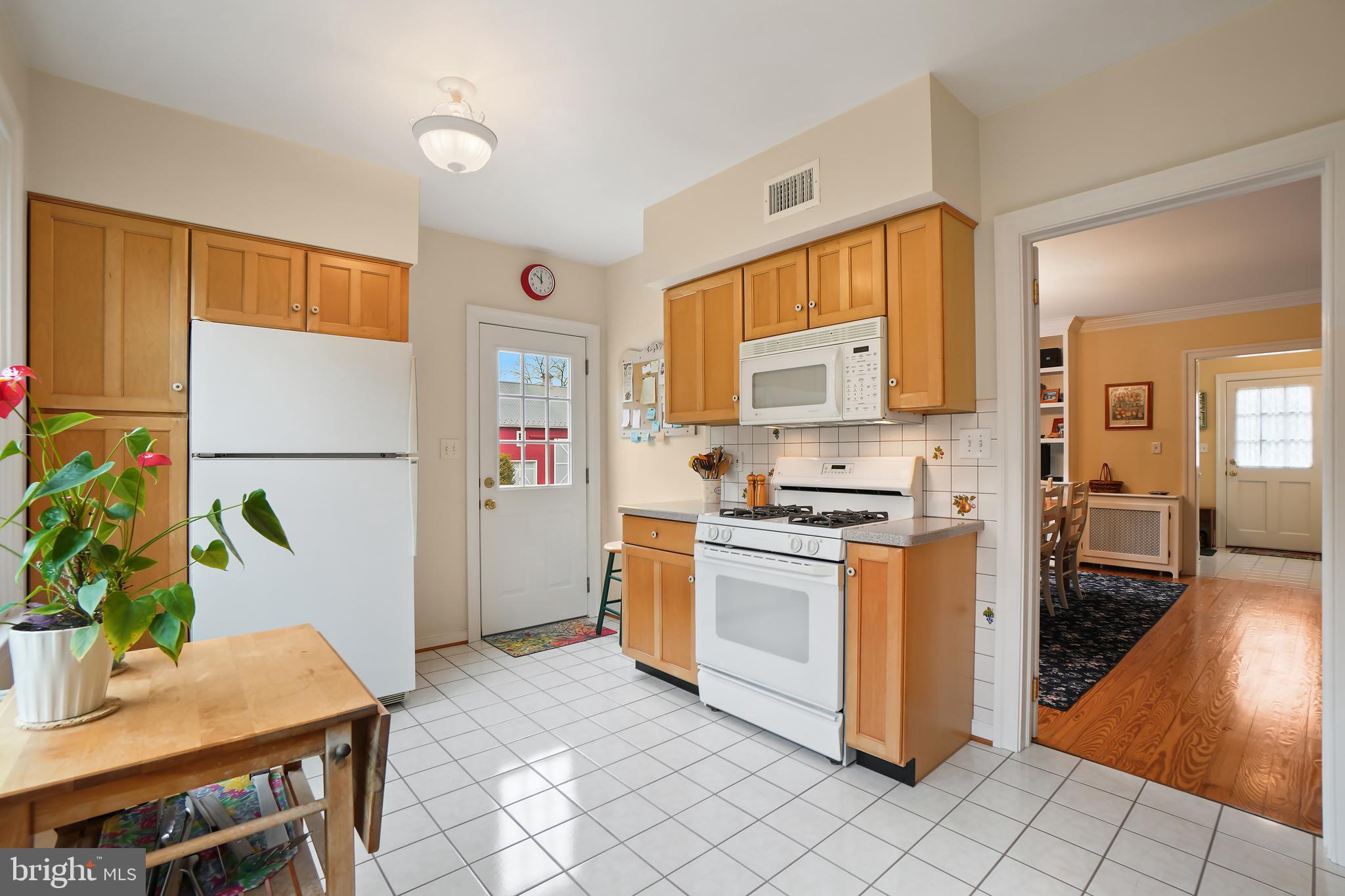 8901 Damascus Rd