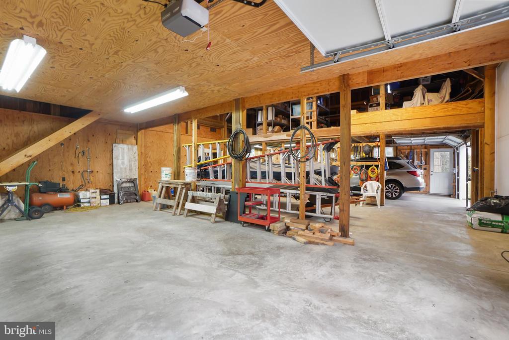 8901 Damascus Rd