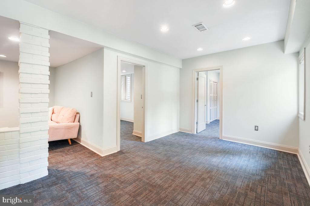9131 SLIGO CREEK PARKWAY