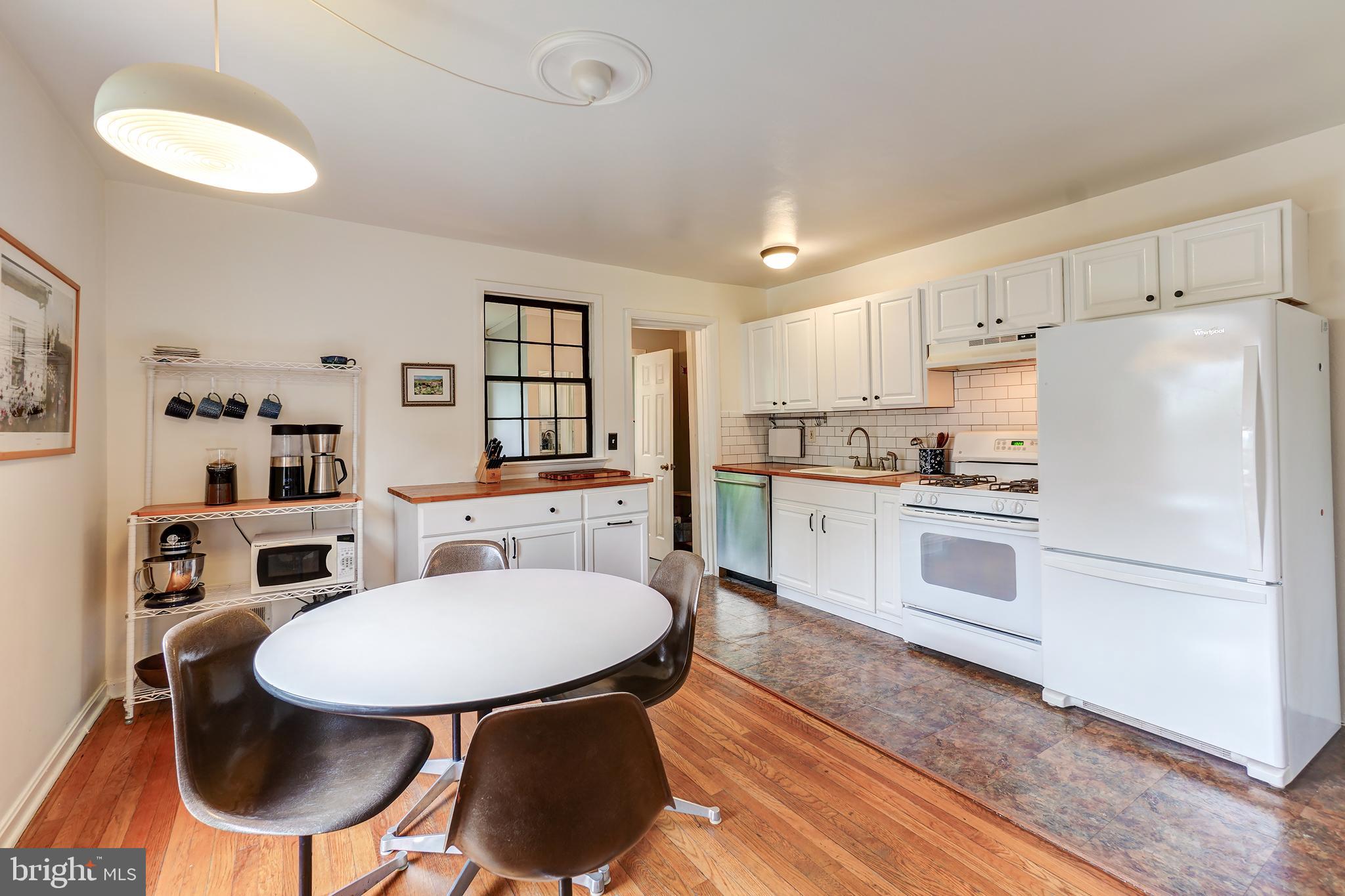 6809 Allegheny Ave