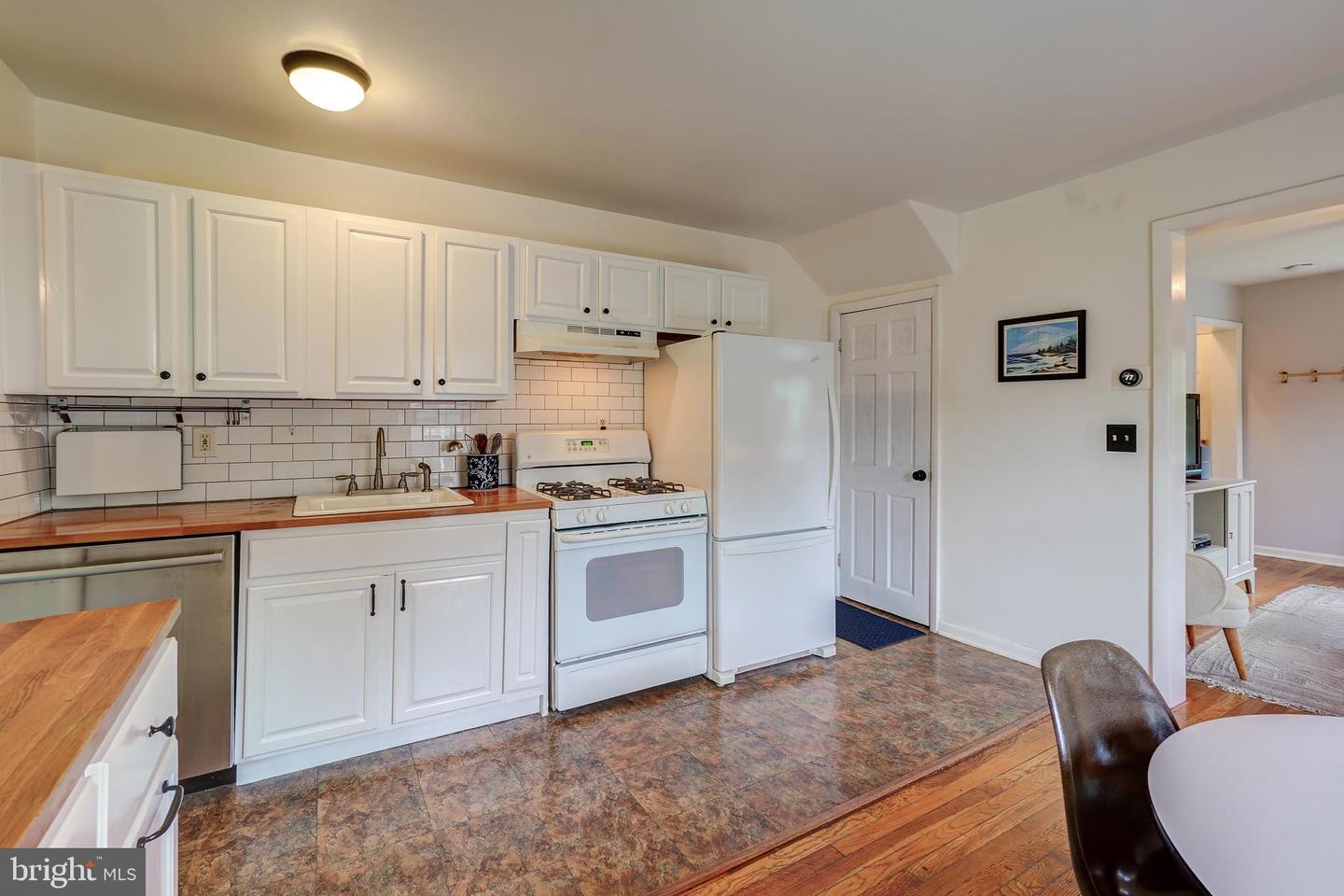 6809 Allegheny Ave