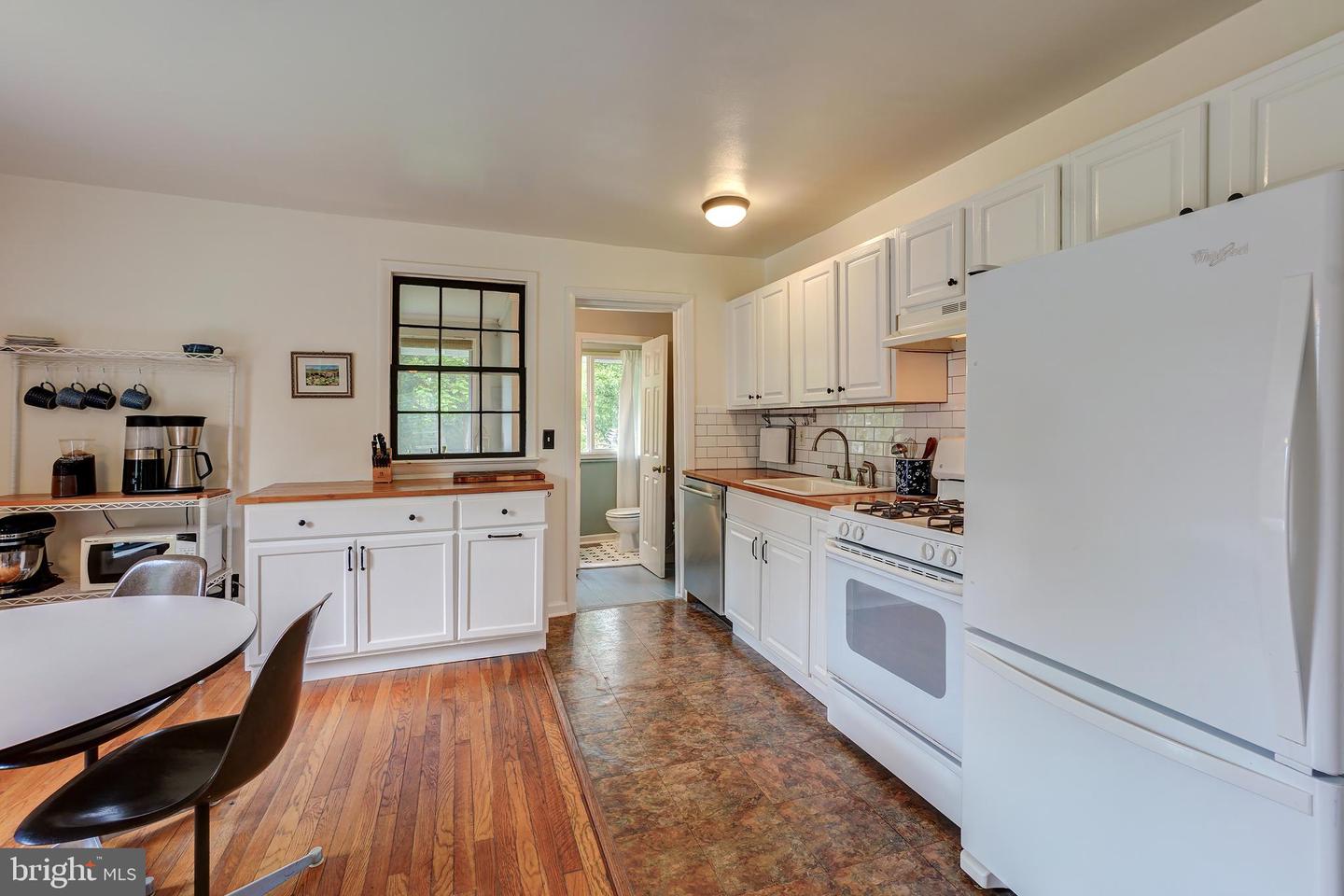 6809 Allegheny Ave