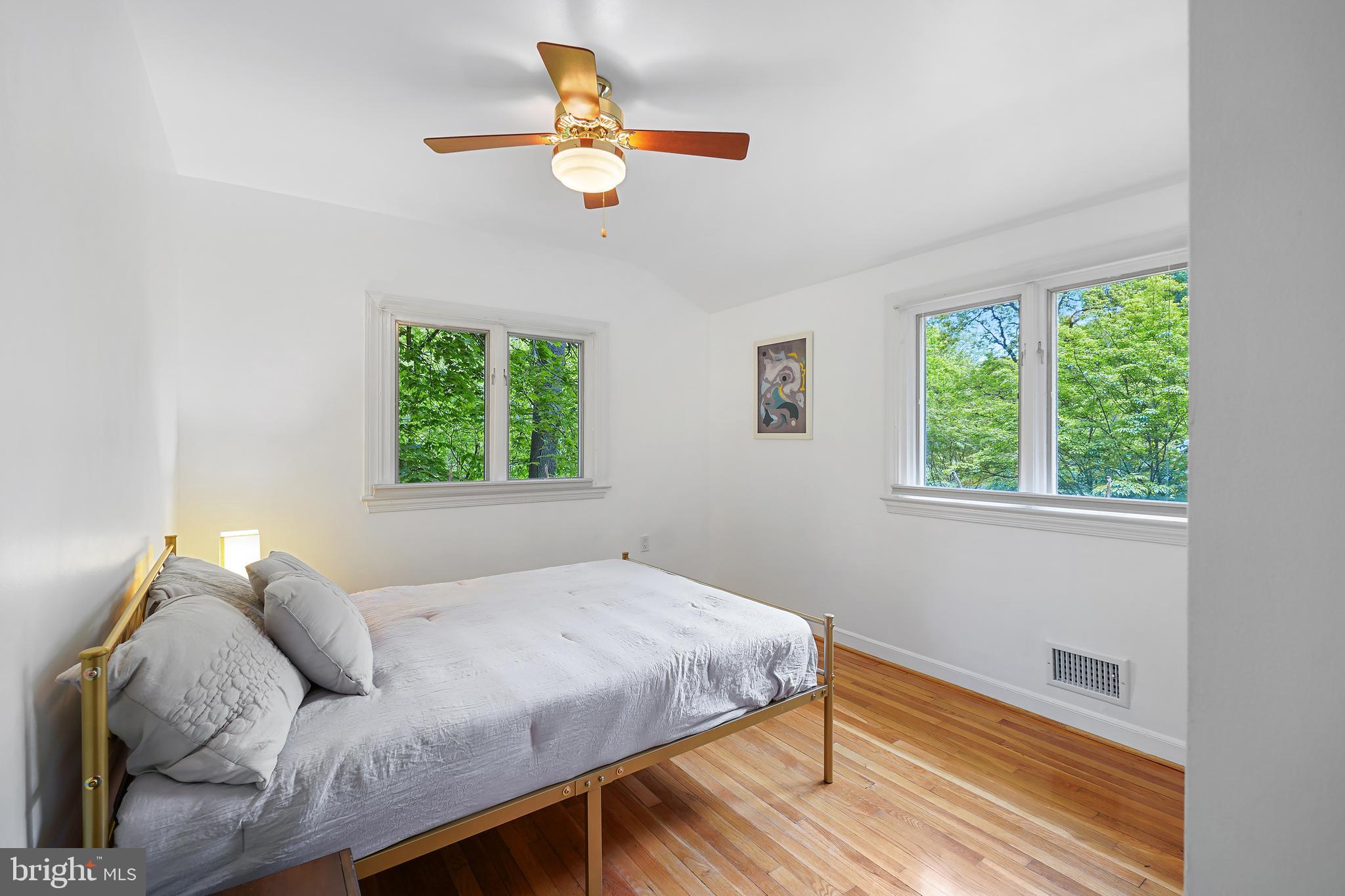 925 Sligo Creek Pkwy