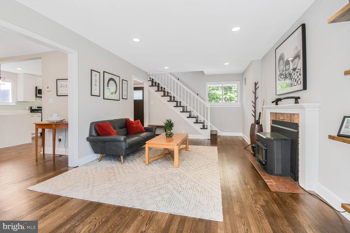 7603 Hammond Ave