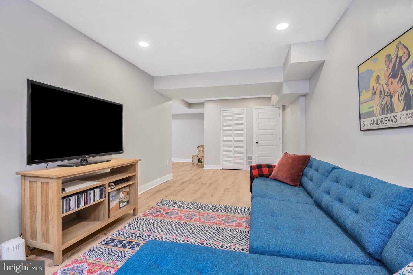 7603 Hammond Ave