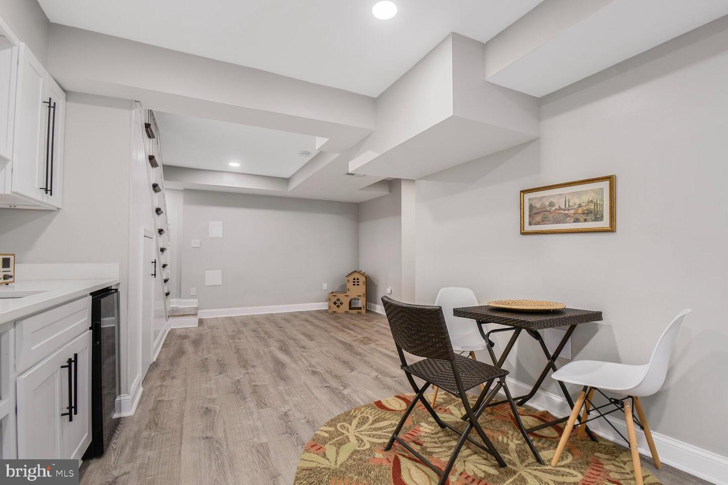 7603 Hammond Ave