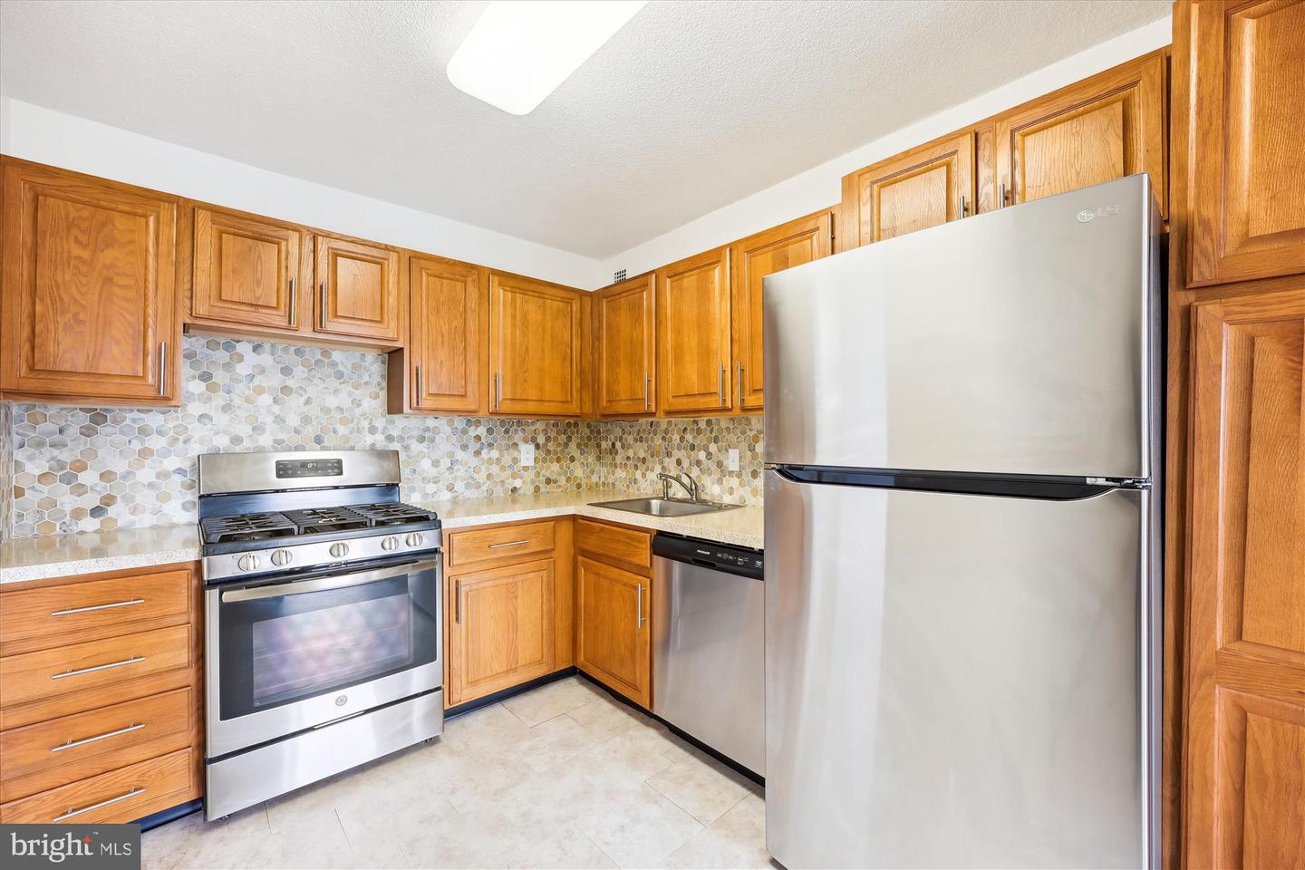 1121 University Blvd W #1105-B