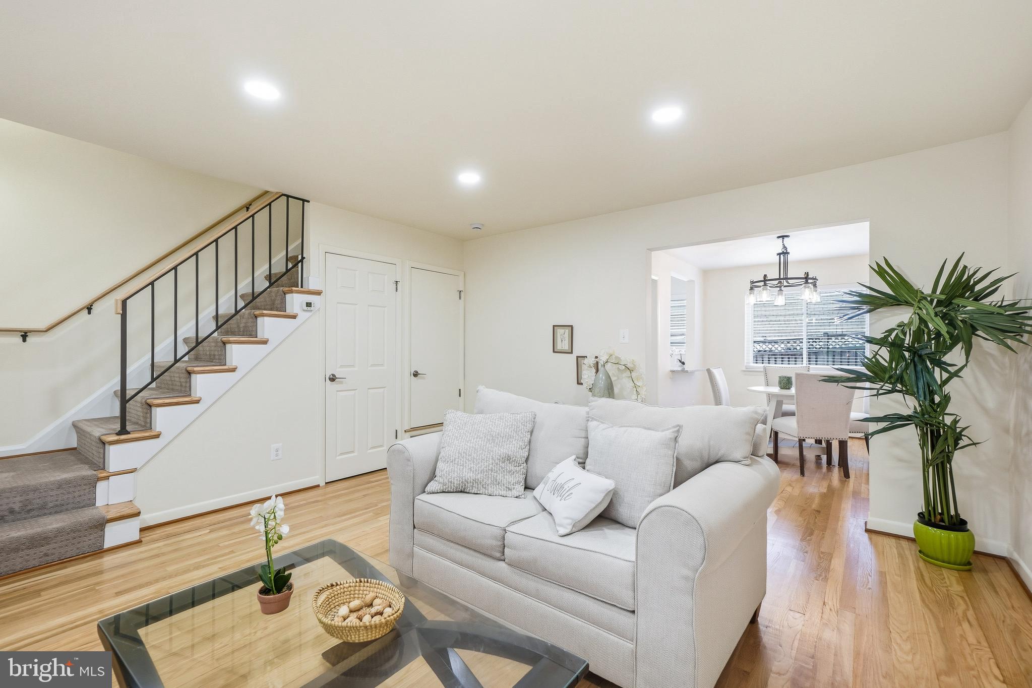 652 KENNEBEC AVENUE 2