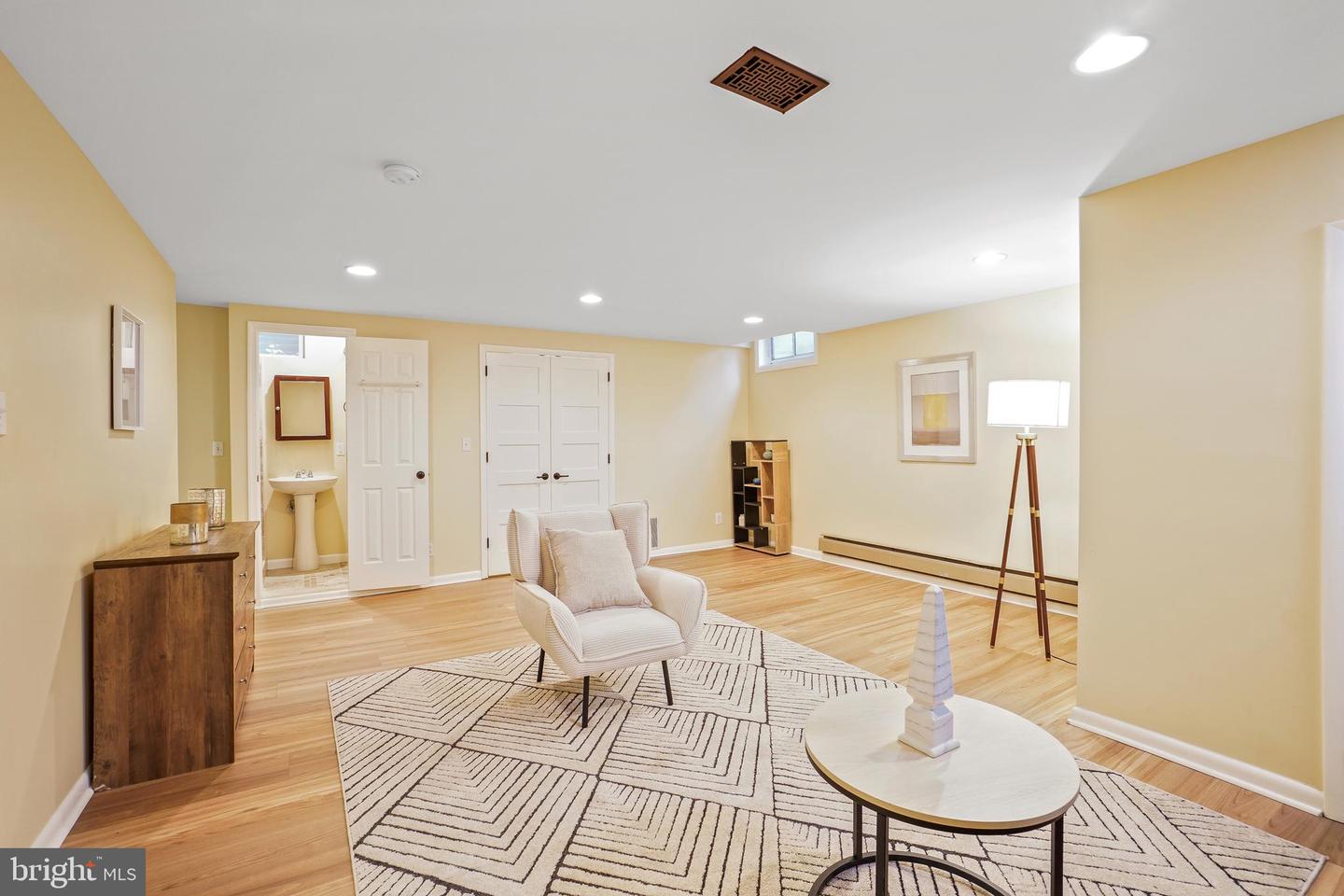 7906 Garland Ave