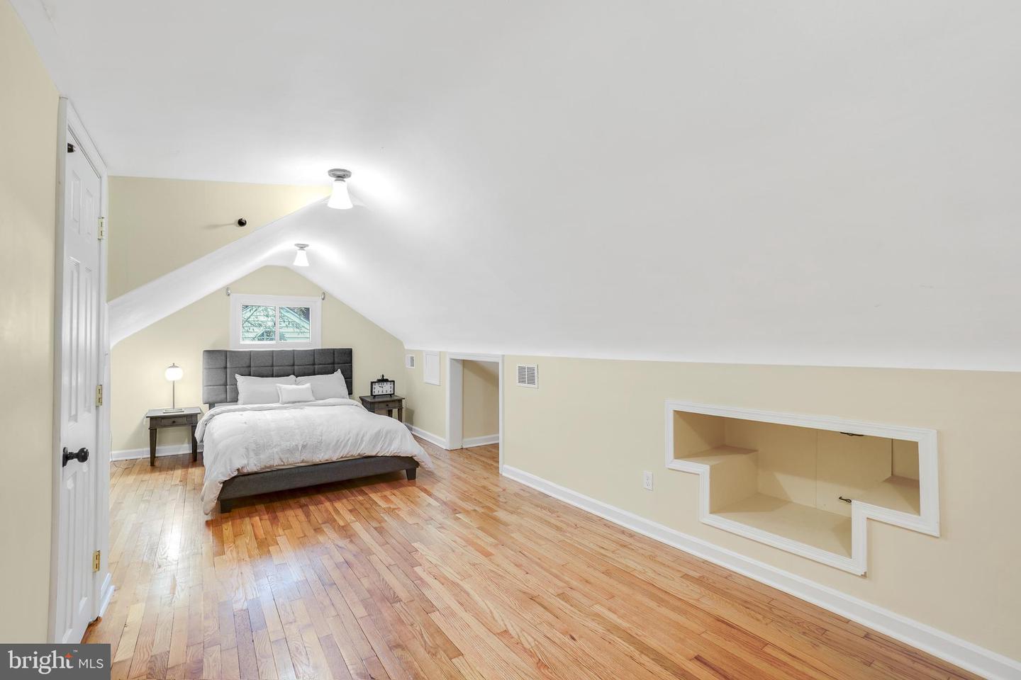 7906 Garland Ave