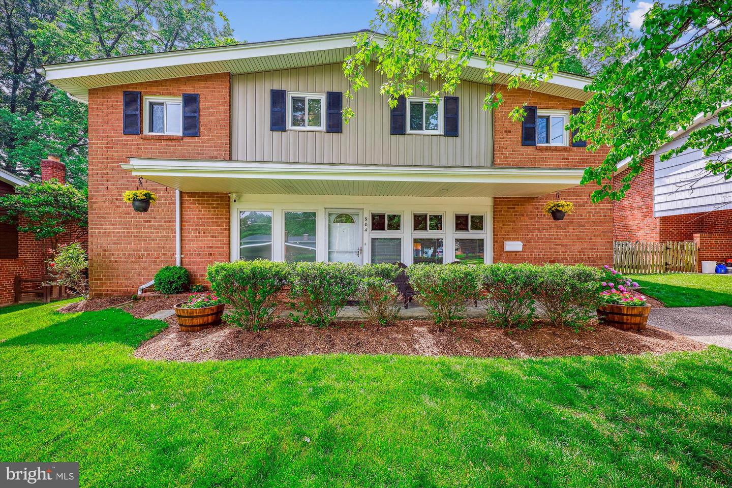 904 Hyde Rd