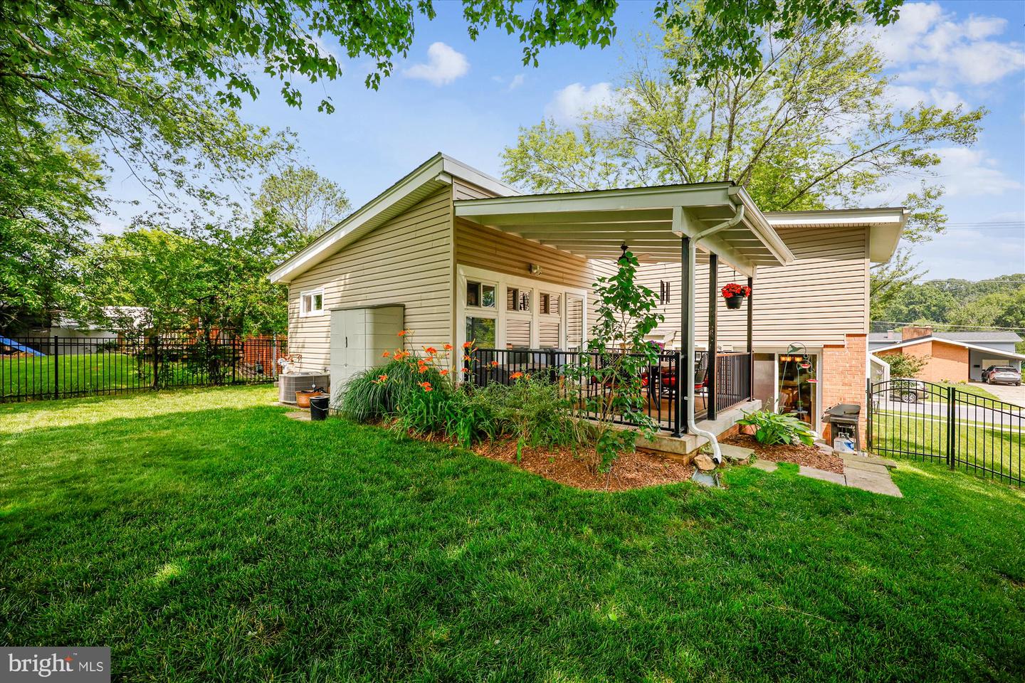 904 Hyde Rd