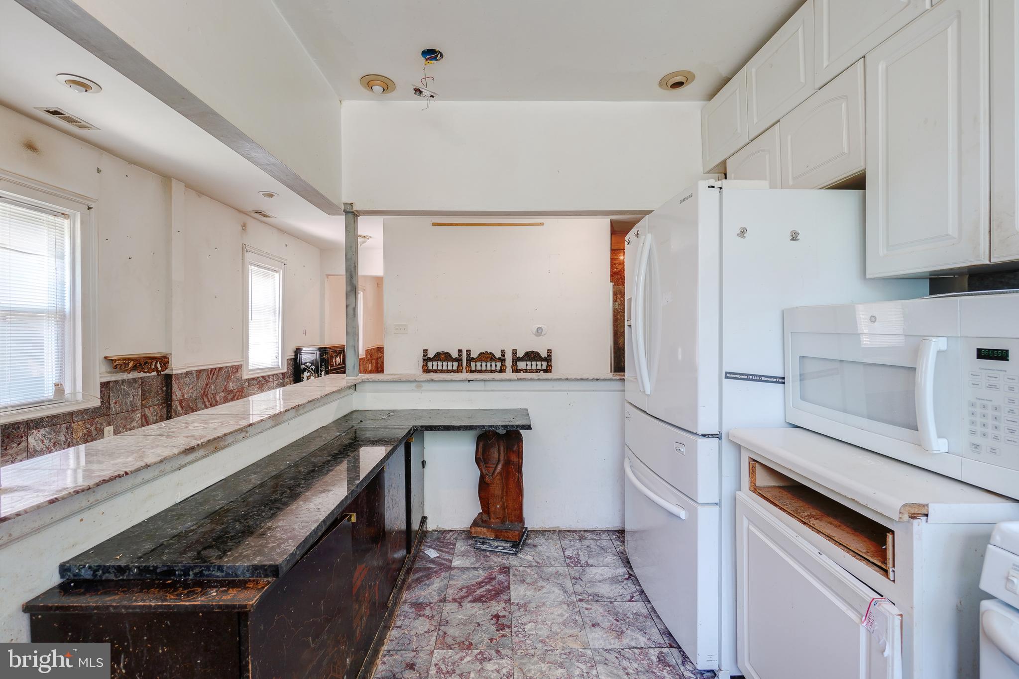 6619 Allegheny Ave