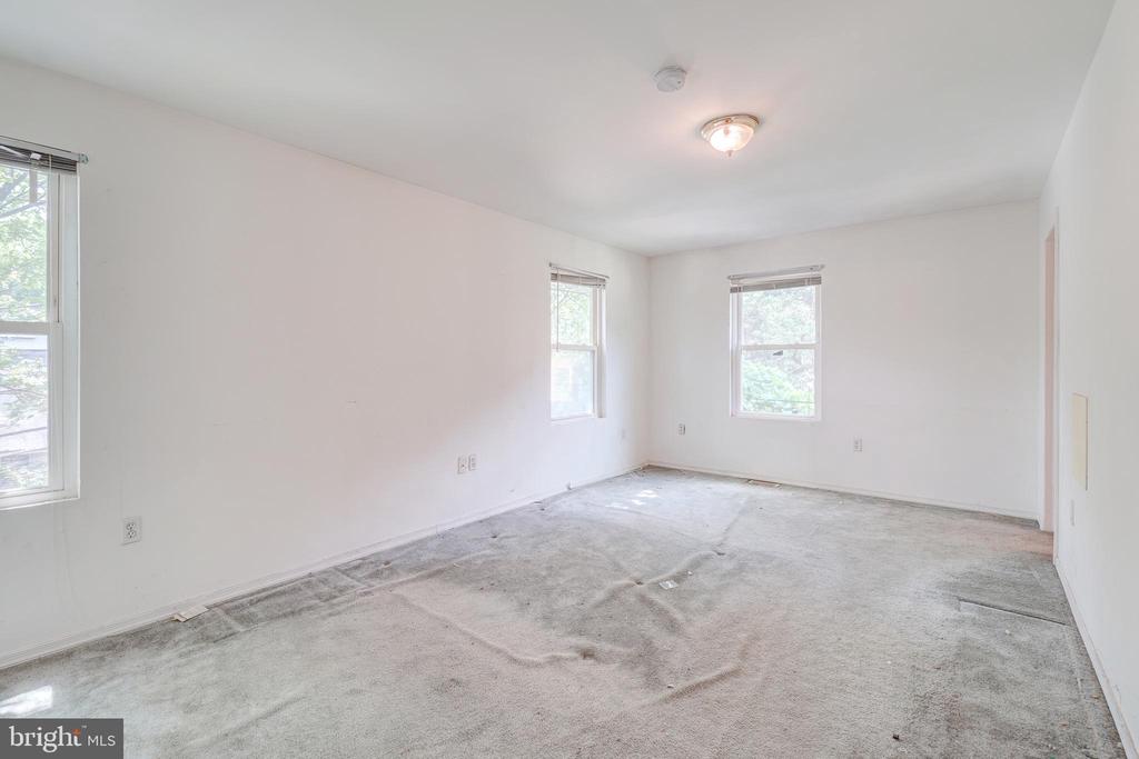 6619 Allegheny Ave