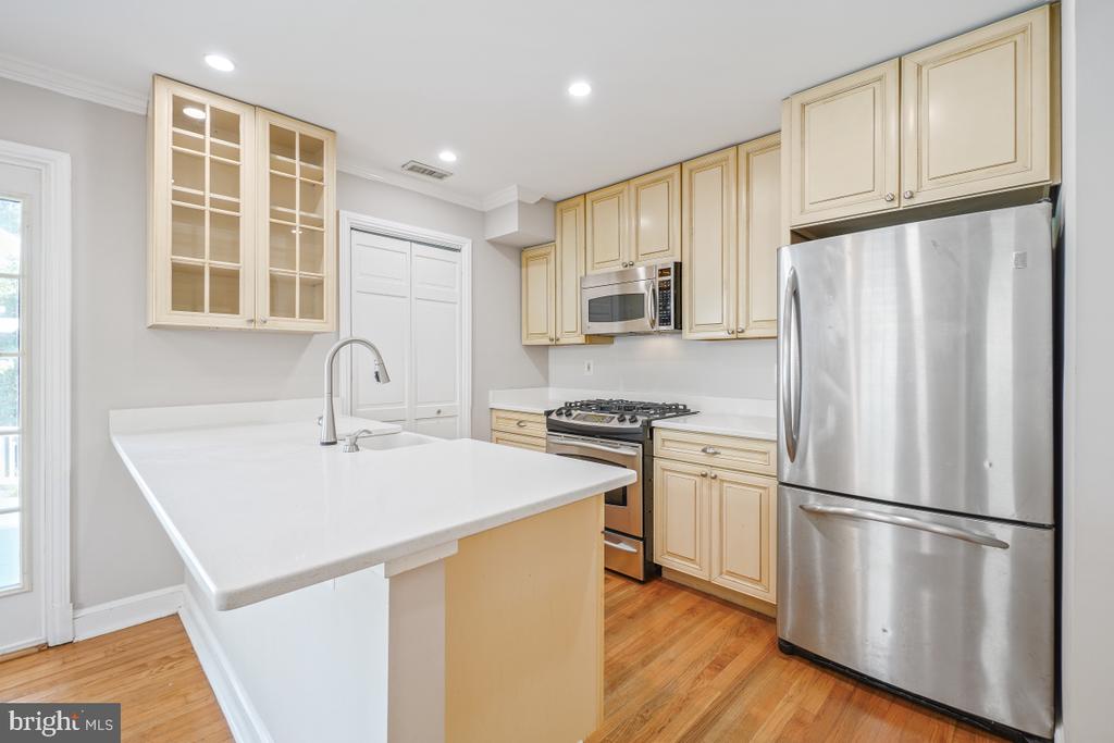 811 Langley Dr