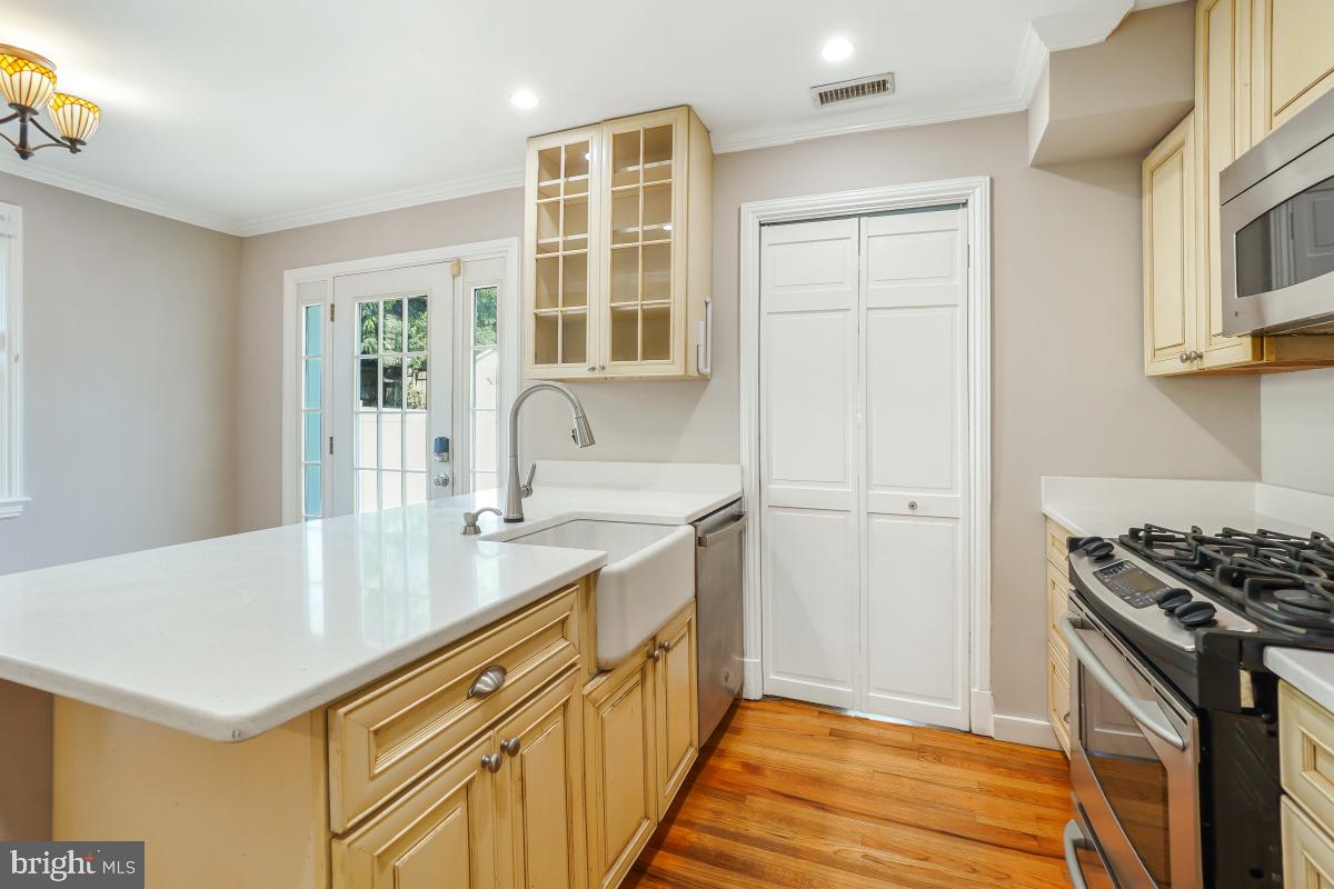 811 Langley Dr