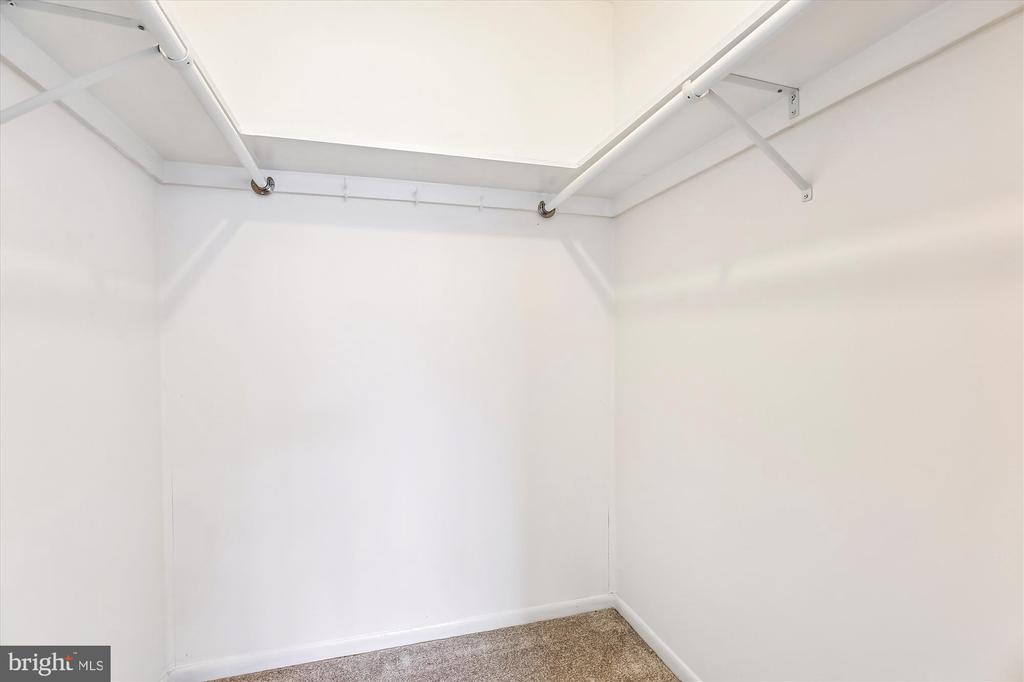1121 University Blvd W #1008-B