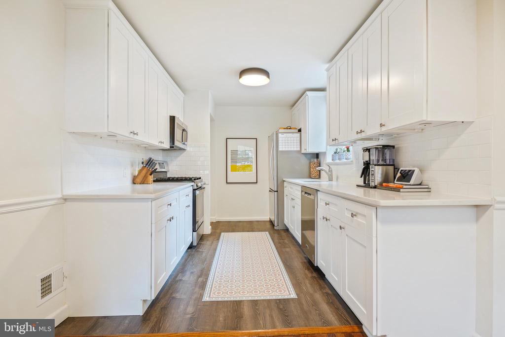 416 Deerfield Ave