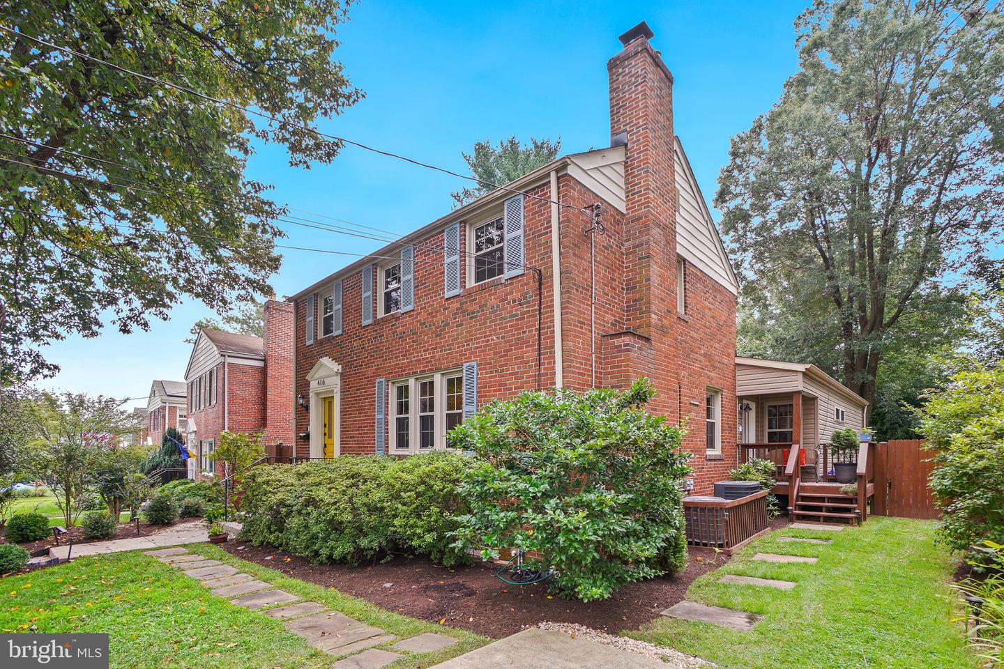 416 Deerfield Ave