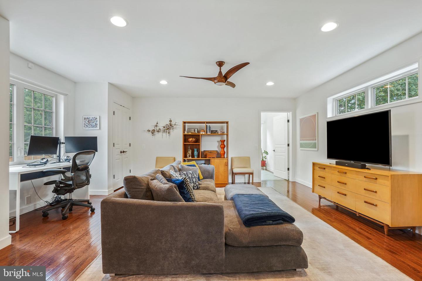 416 Deerfield Ave