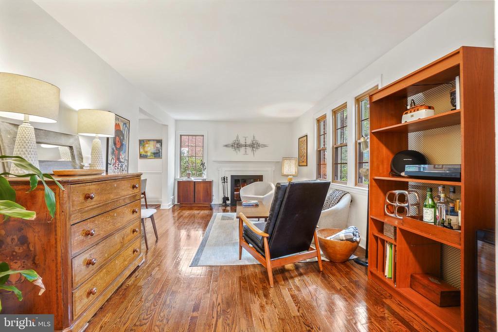 416 Deerfield Ave