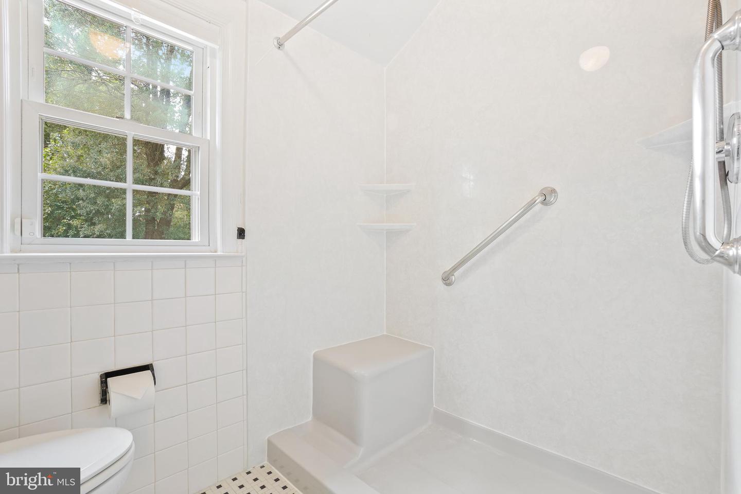 416 Deerfield Ave