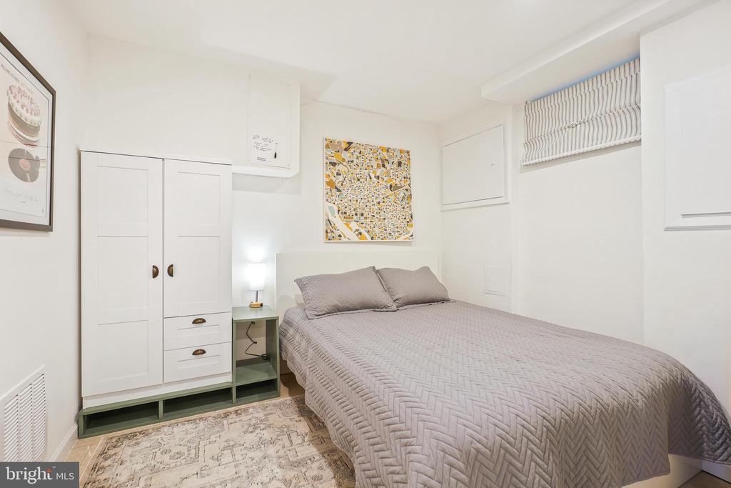 416 Deerfield Ave