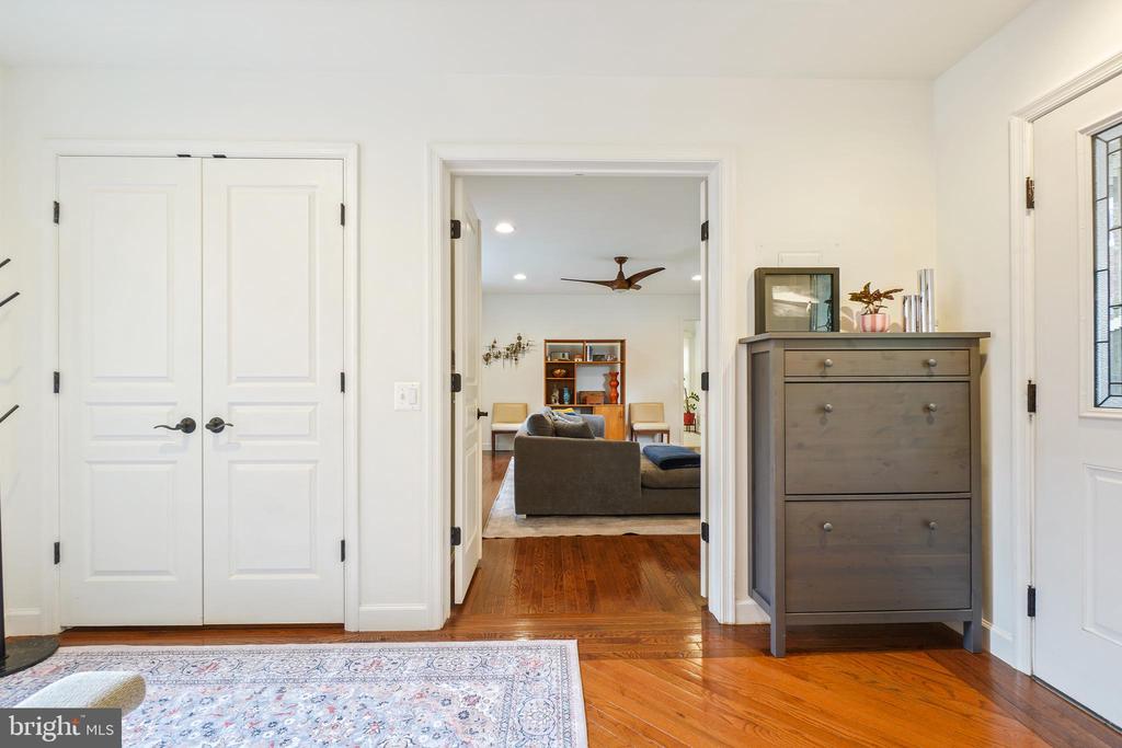 416 Deerfield Ave