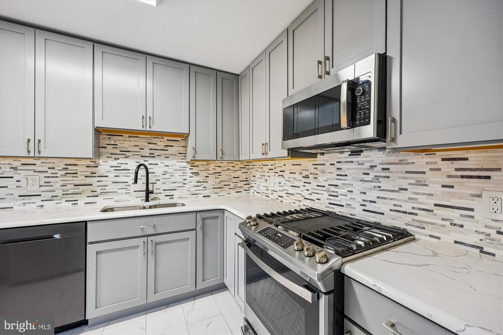 1121 University Blvd W #304-B