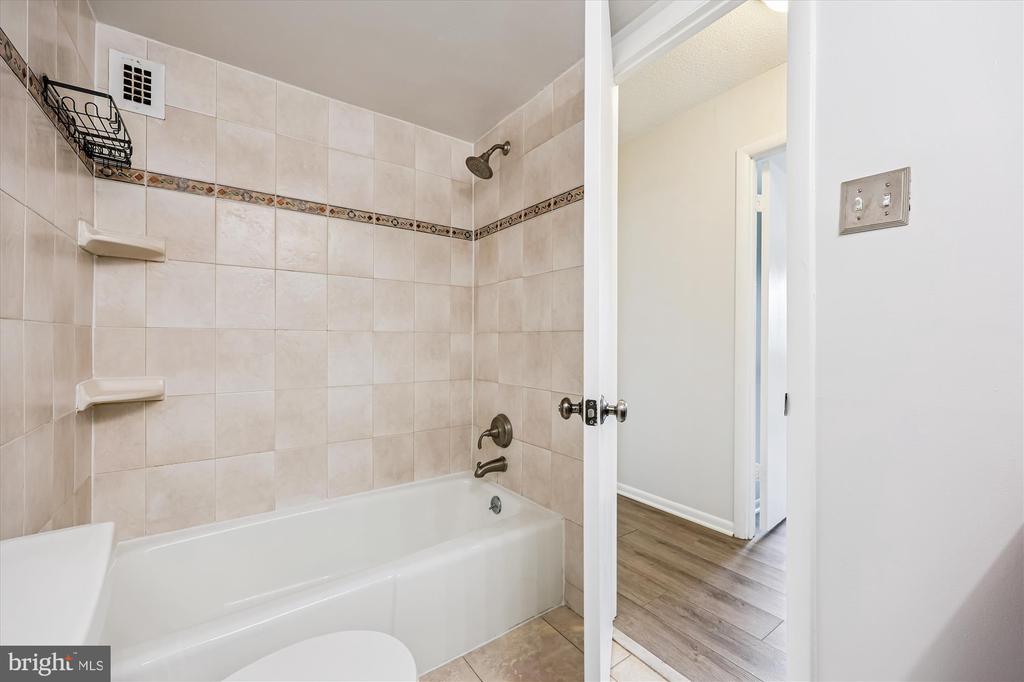 1121 University Blvd W #304-B