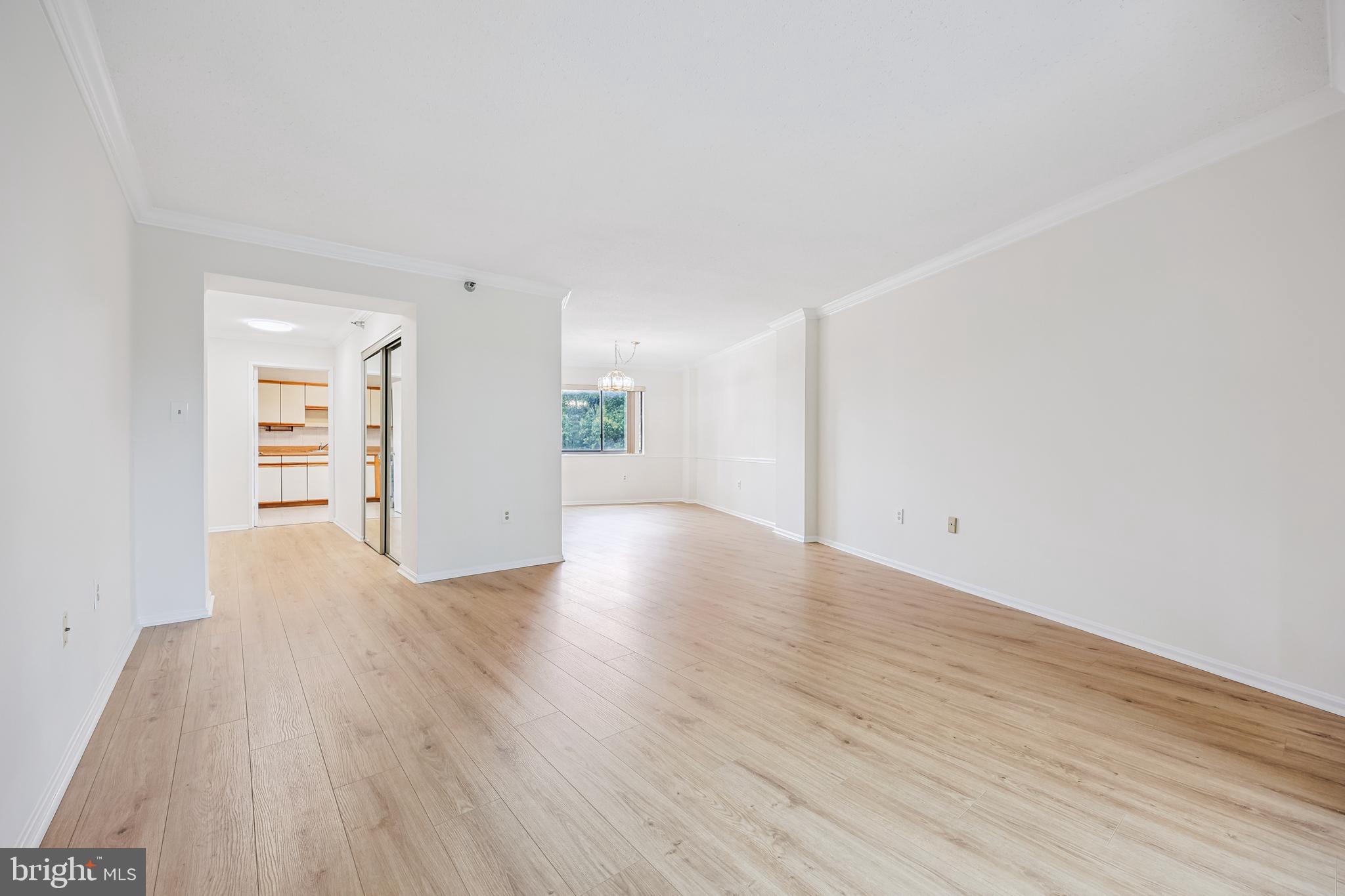 15100 INTERLACHEN DRIVE 4-812