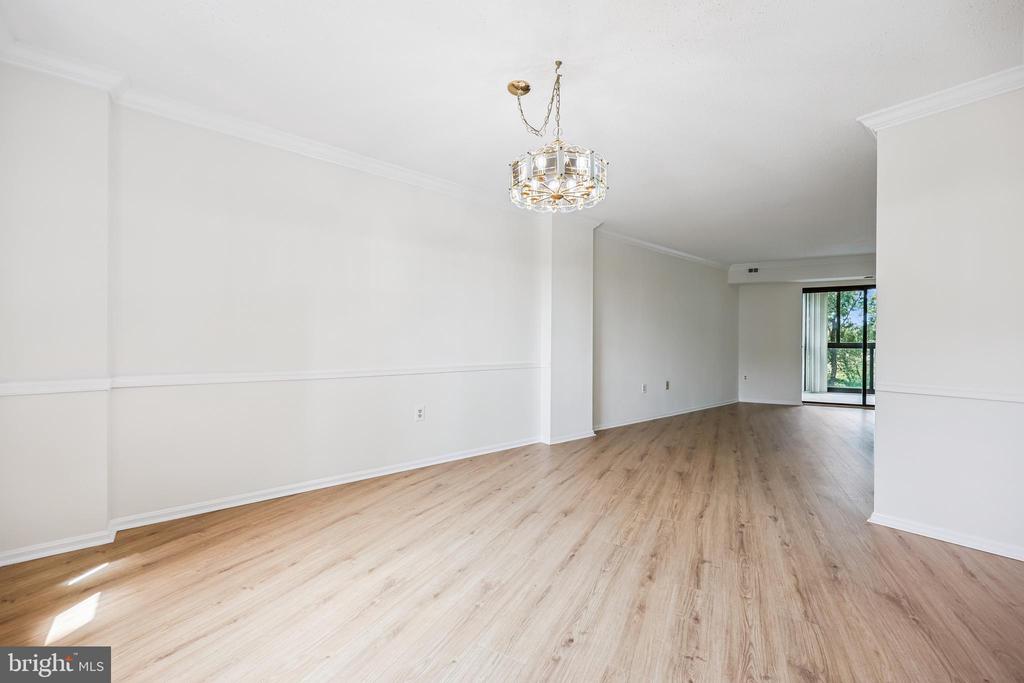 15100 INTERLACHEN DRIVE 4-812