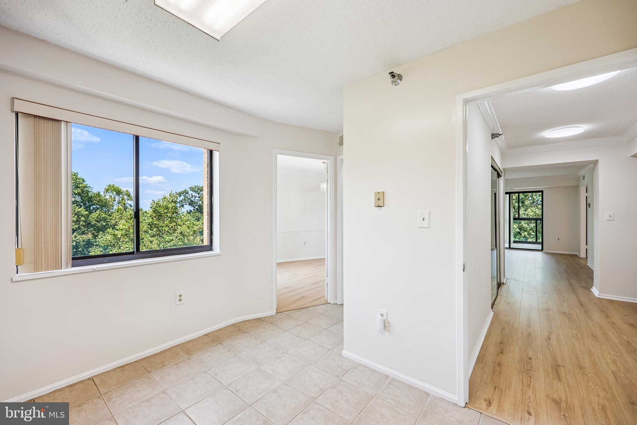 15100 INTERLACHEN DRIVE 4-812