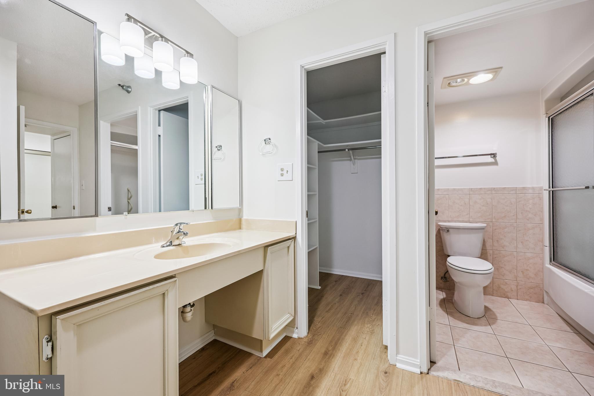 15100 INTERLACHEN DRIVE 4-812