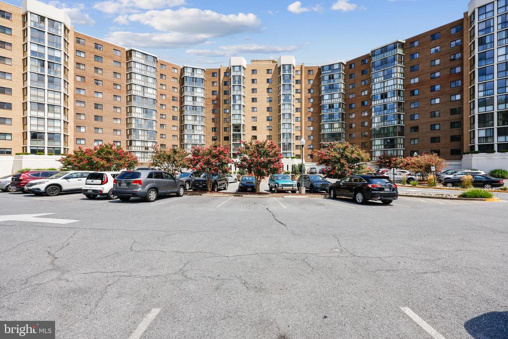 15100 INTERLACHEN DRIVE 4-812