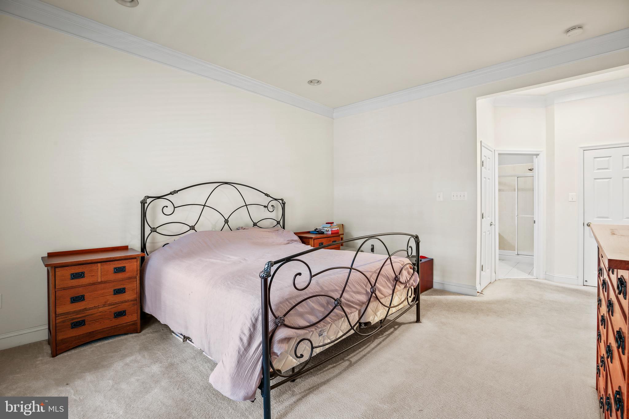 225 SHADOW GLEN COURT