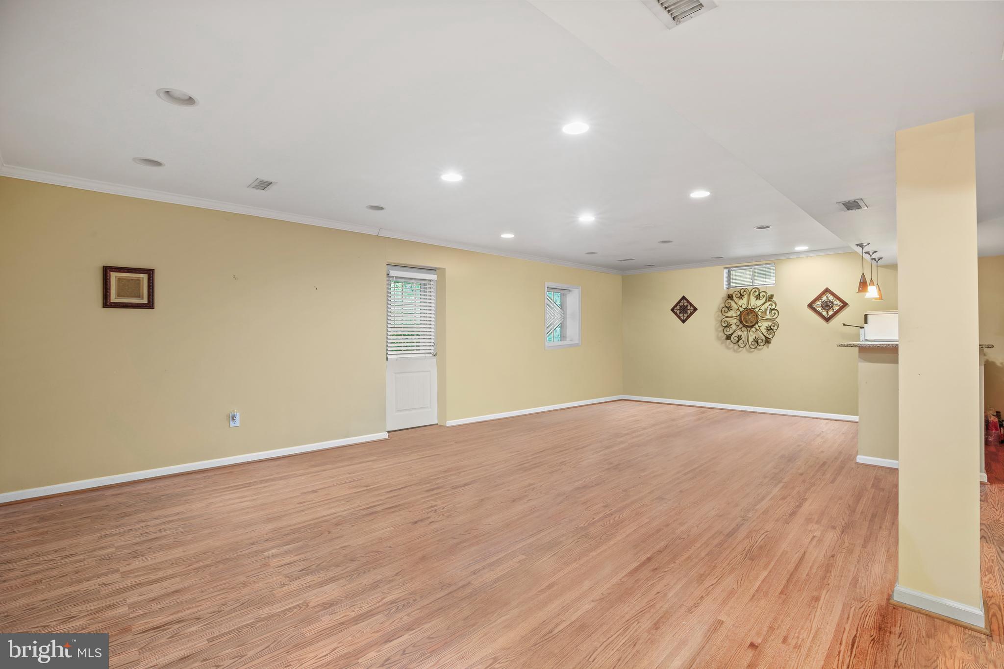 225 SHADOW GLEN COURT