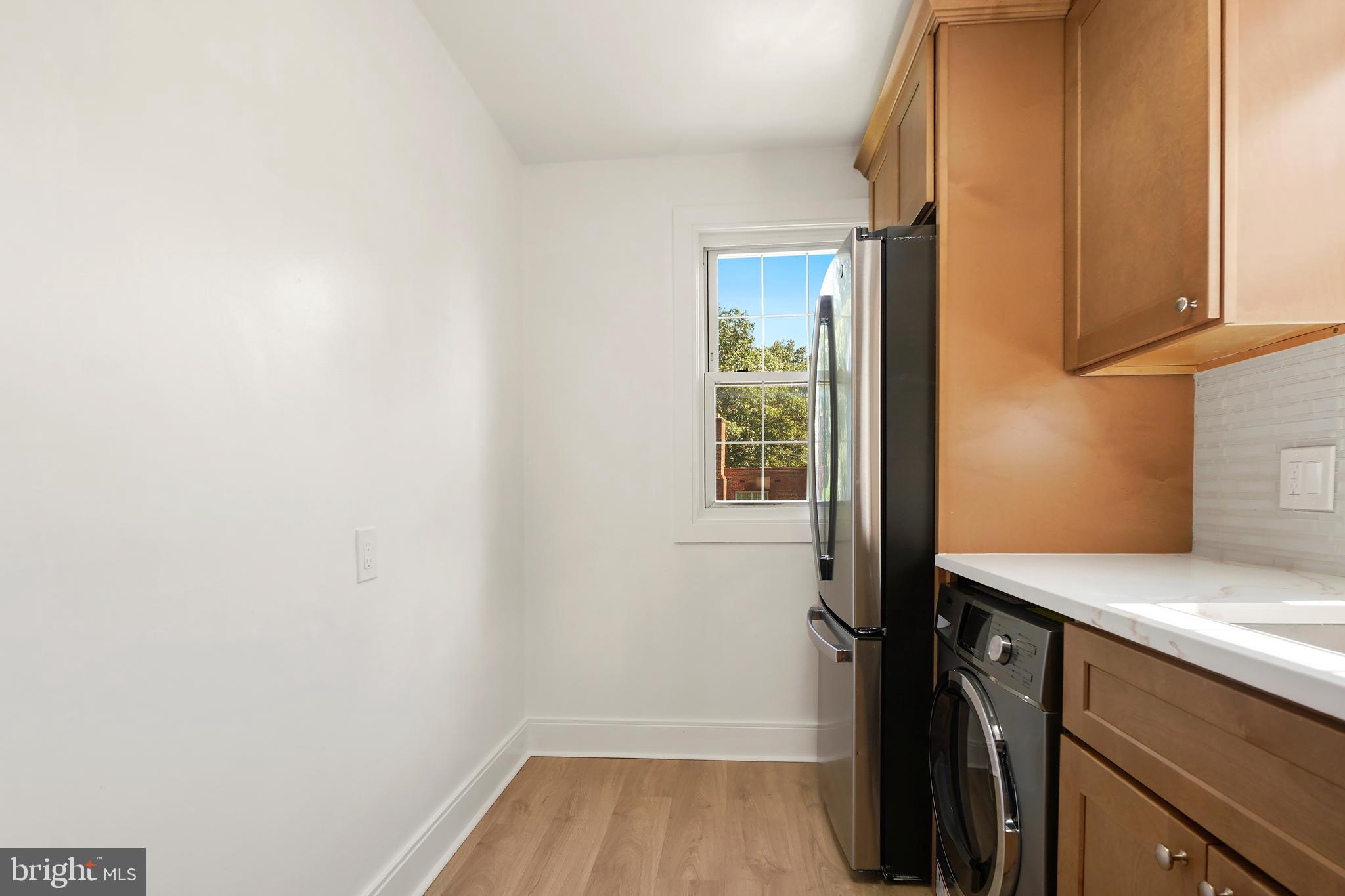 8511 FLOWER AVENUE