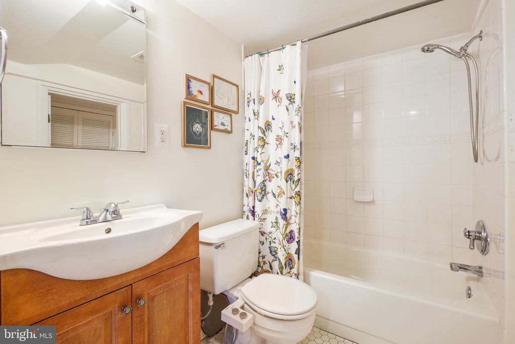11421 SHERRIE LANE