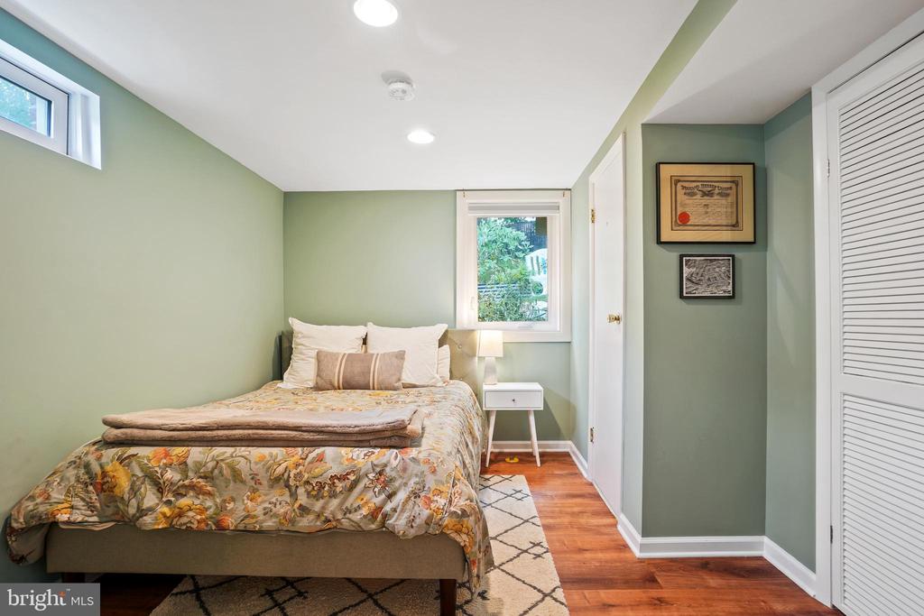 11421 SHERRIE LANE