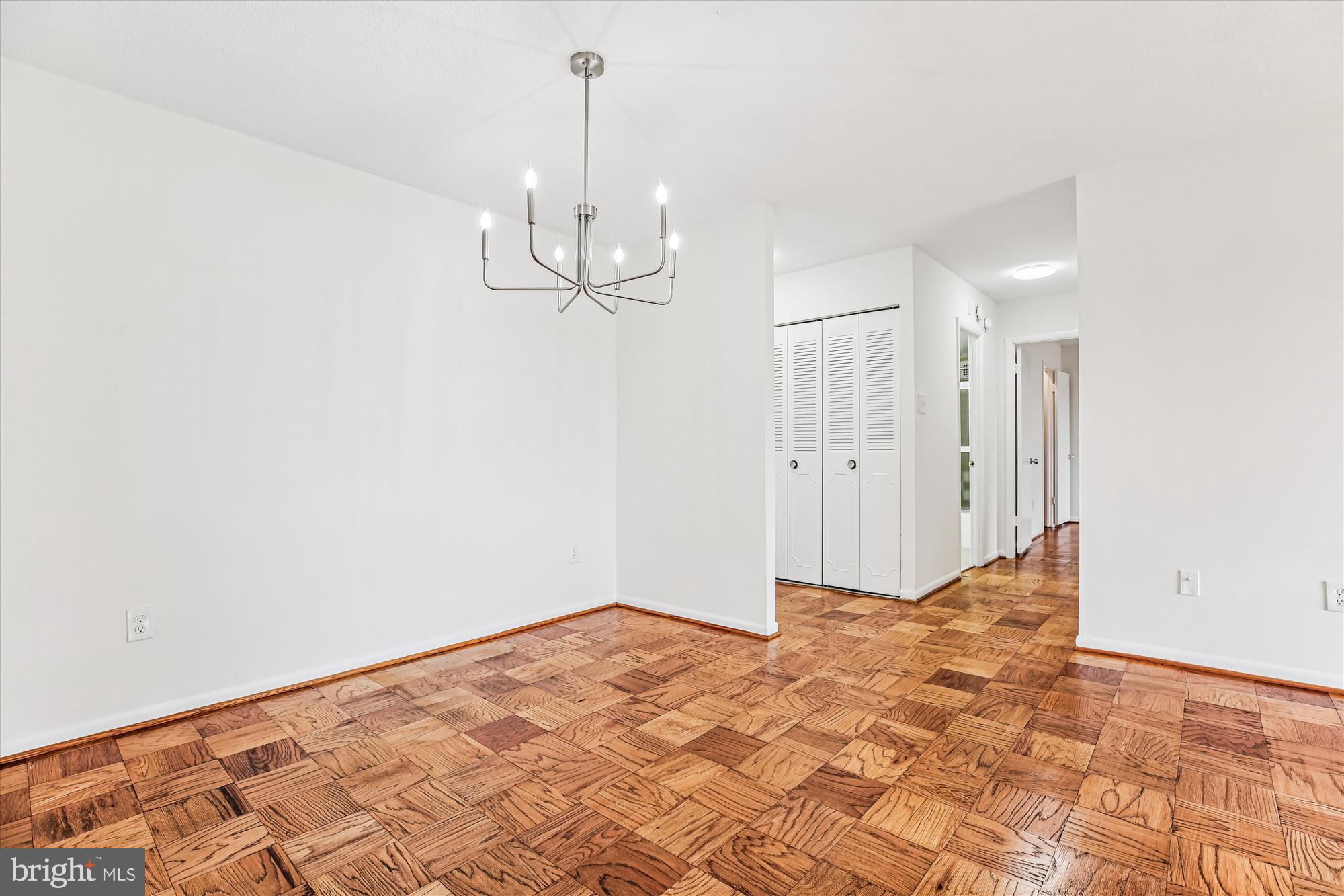 1121 UNIVERSITY BOULEVARD W 513-B