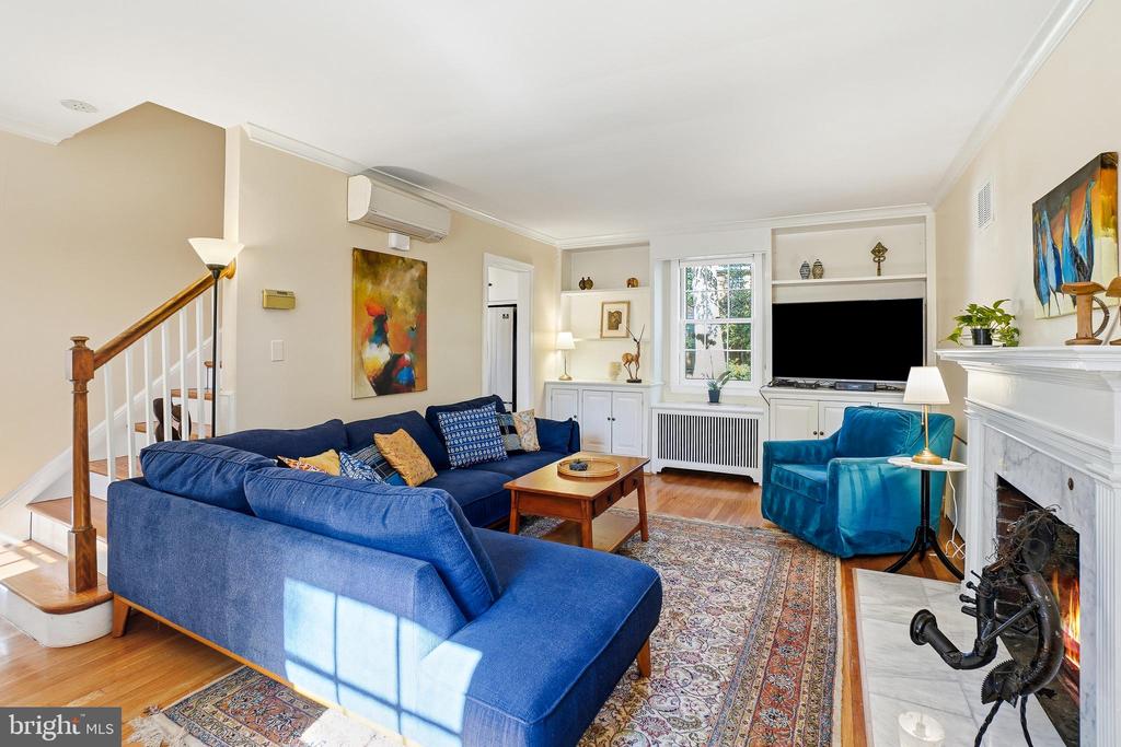 1112 LANCASTER ROAD