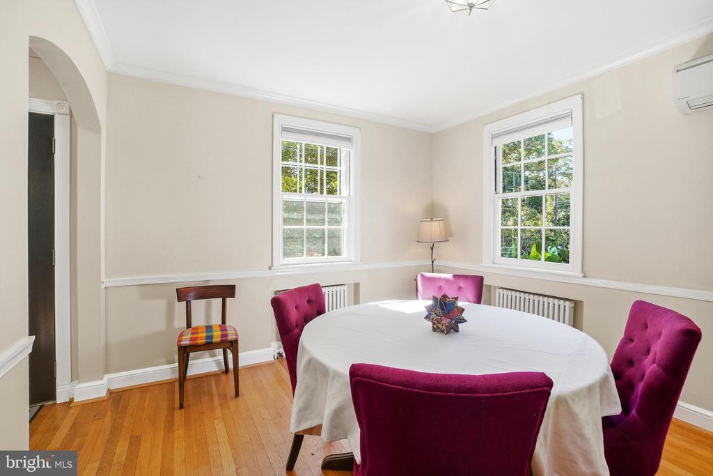 1112 LANCASTER ROAD