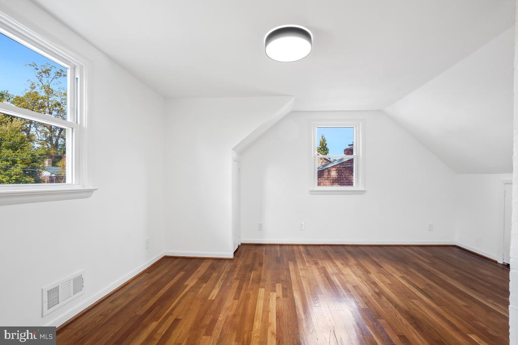 10019 GREENOCK ROAD