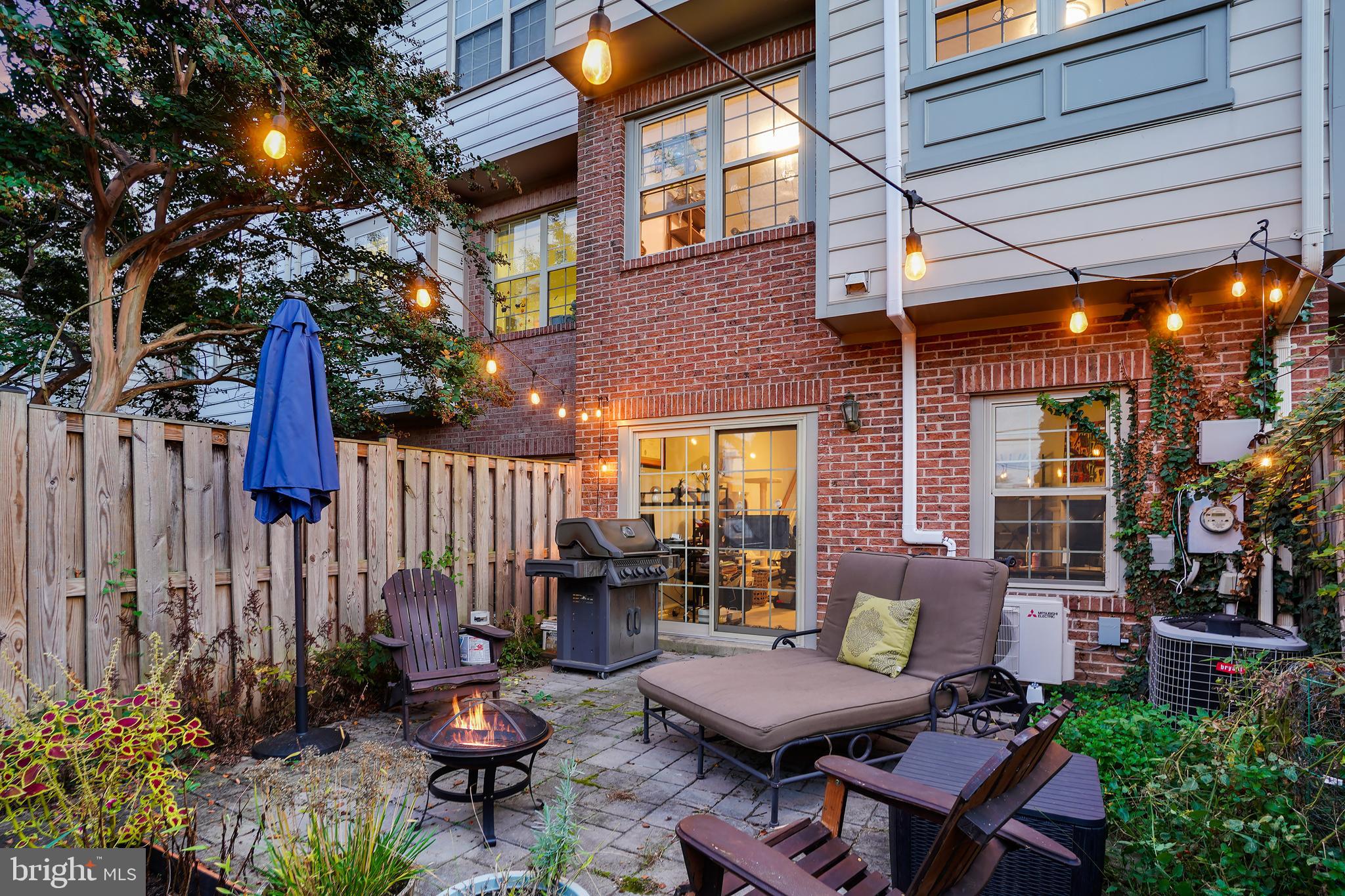 10 MARTINS SQUARE LANE