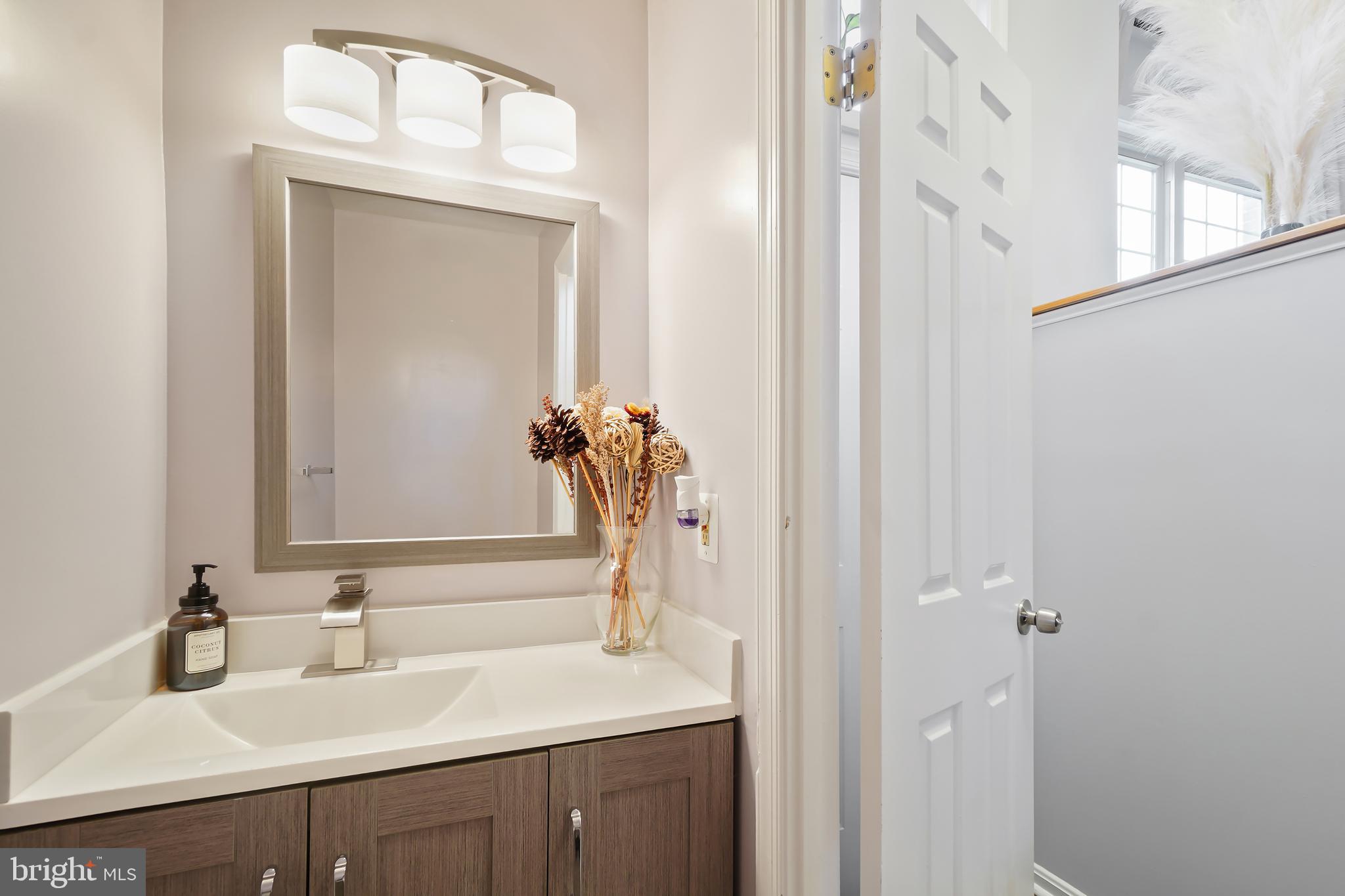 10 MARTINS SQUARE LANE