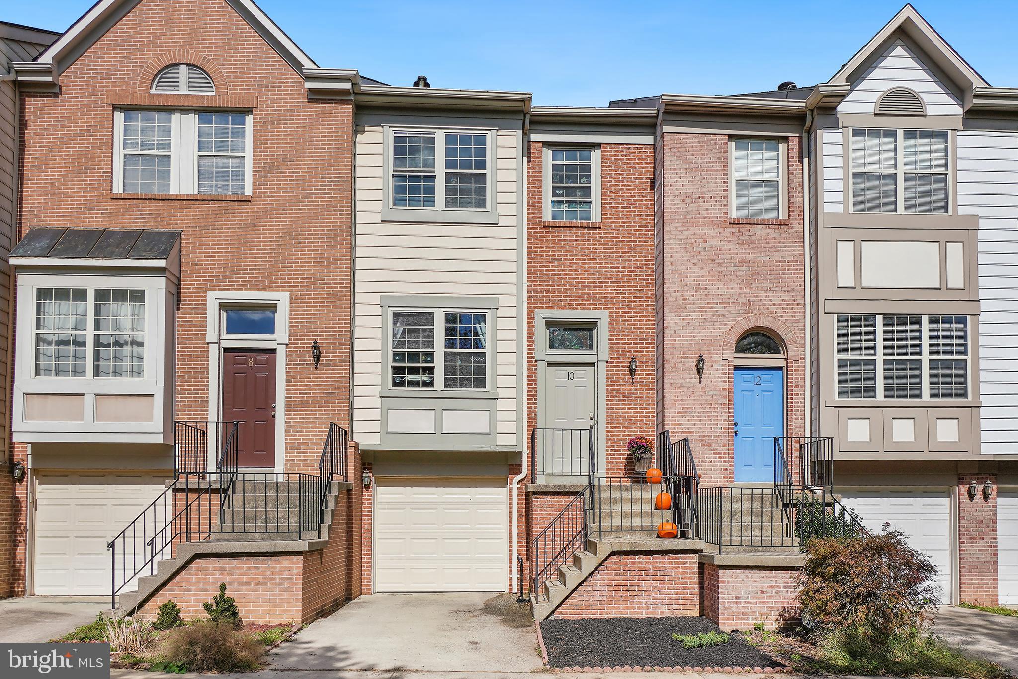 10 MARTINS SQUARE LANE