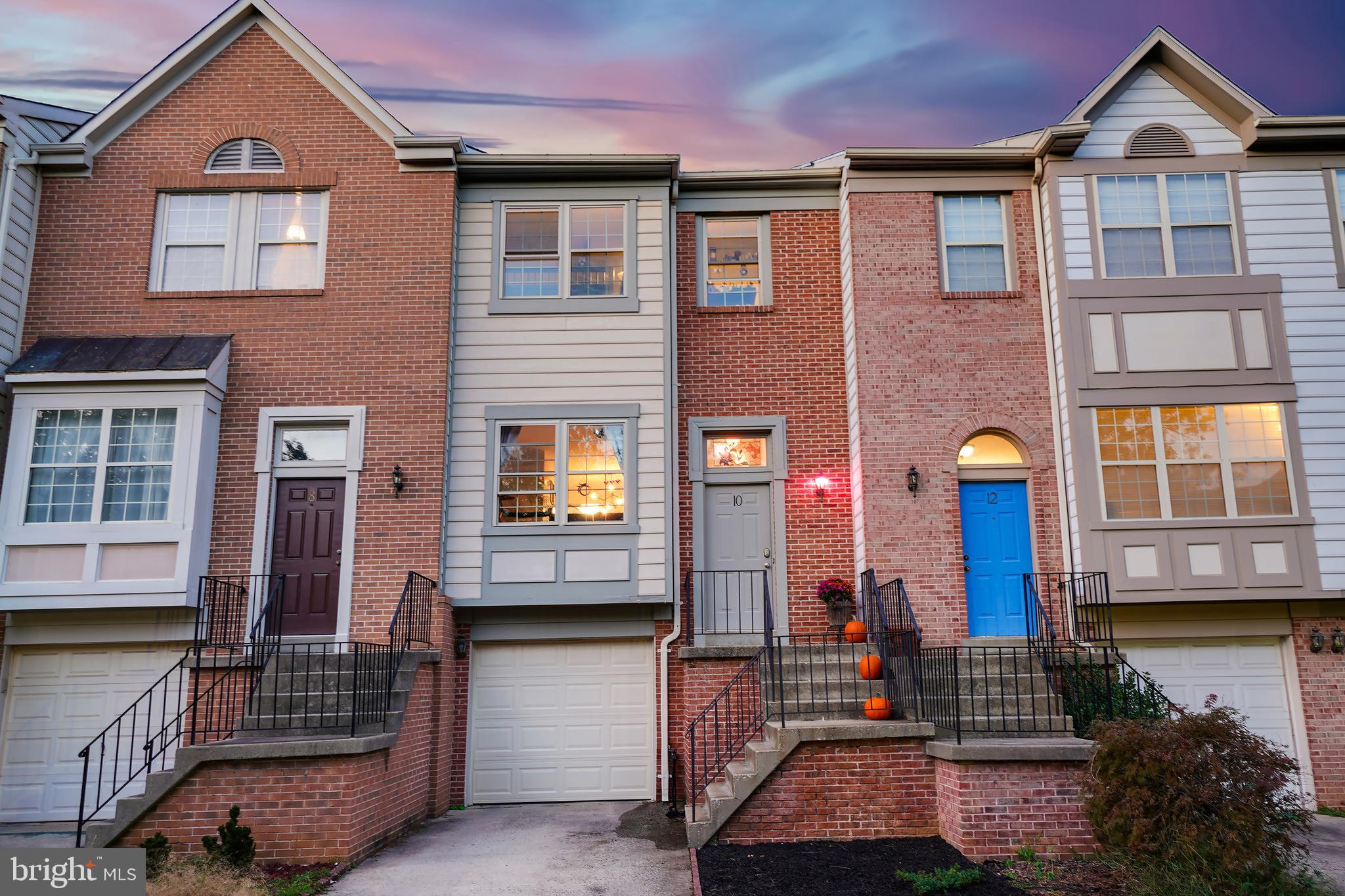 10 MARTINS SQUARE LANE