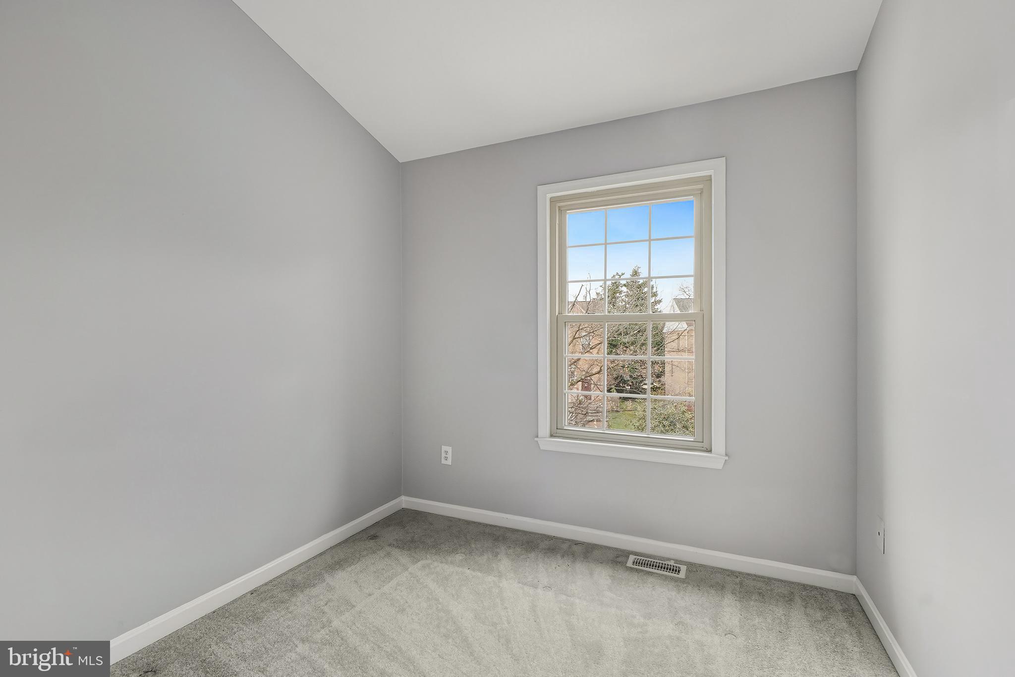 10 MARTINS SQUARE LANE